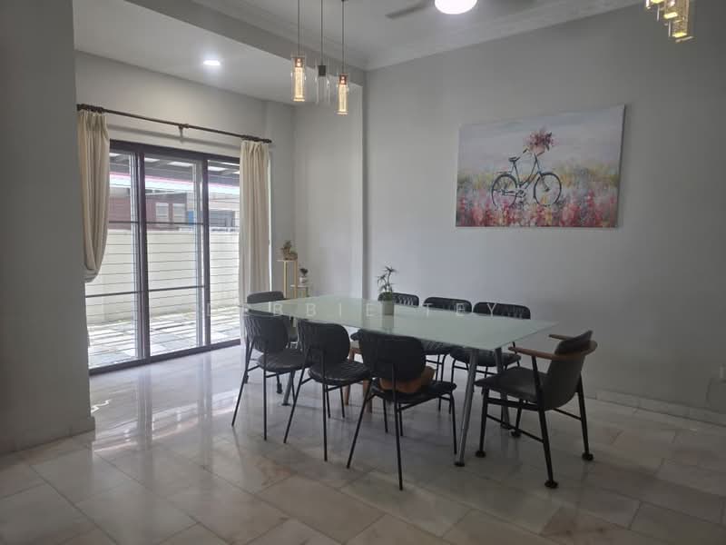 Terraced House for Sale in Bandar Putra Permai (Seri Kembangan) - Debbie Tey - Dining Room - PropertyGuru.com.my