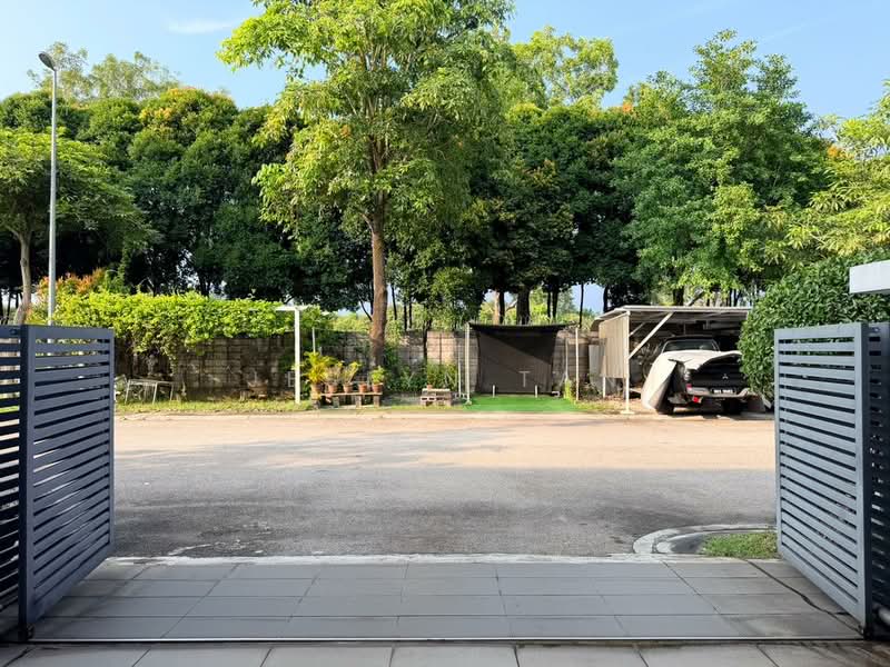 2.5-storey Terraced House for Sale in Taman Putra Prima (Puchong) - Jeslyn Tan - Exterior - PropertyGuru.com.my