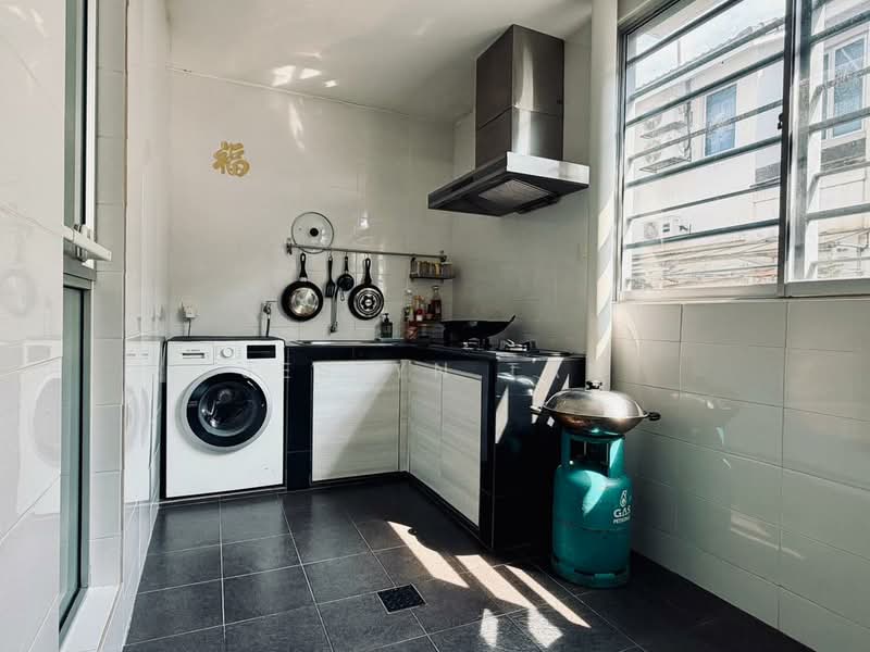 2.5-storey Terraced House for Sale in Taman Putra Prima (Puchong) - Jeslyn Tan - Kitchen - PropertyGuru.com.my