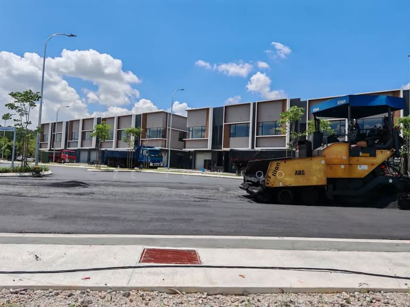 Shop for Rent in Jade Hills (Kajang) - Ze Yu Khoo - Exterior - PropertyGuru.com.my