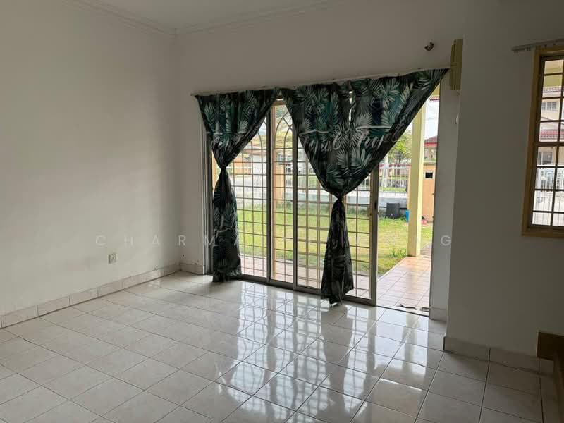 pu8 untuk Untuk Disewa - RM 2,000 /bulan, Mac 2026 - Living Room - PropertyGuru.com.my
