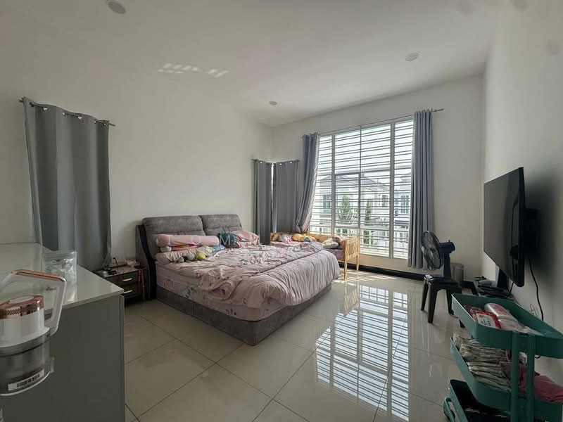 Cluster House for Sale in Setia Tropika (Johor Bahru) - Tommy Tai - Bedroom - PropertyGuru.com.my