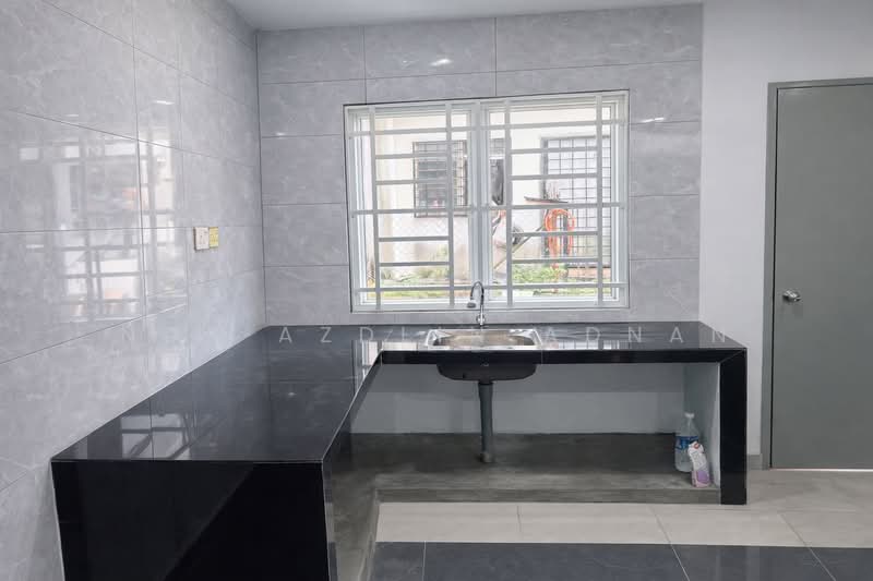 Fully Renovated Single Storey Taman Harmoni Semenyih untuk Untuk Dijual - RM 370,000, Mac 2026 - Kitchen - PropertyGuru.com.my