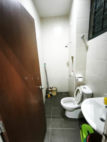 2-storey Terraced House for Sale in Taman Seri Austin (Tebrau) - Nikko Soh - Bathroom - PropertyGuru.com.my