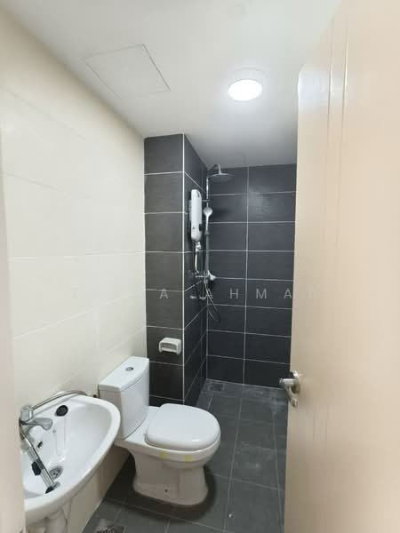 Condominium for Rent at Aspire Residence - Zilla Ahmad - Bathroom - PropertyGuru.com.my