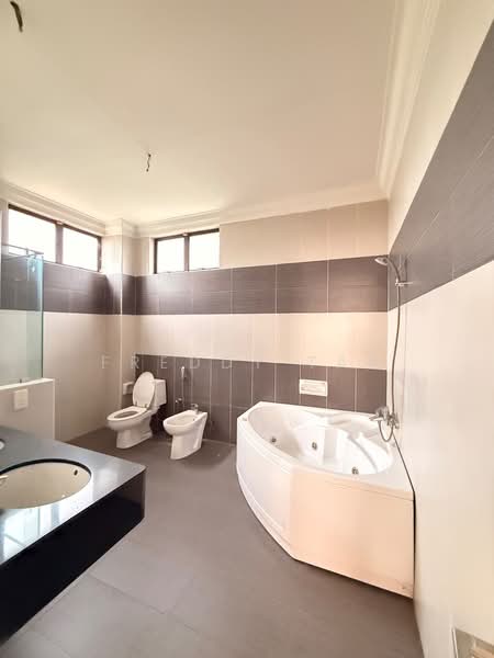 Bungalow for Sale in Bayan Lepas (Penang) - Freddy Tan - Bathroom - PropertyGuru.com.my