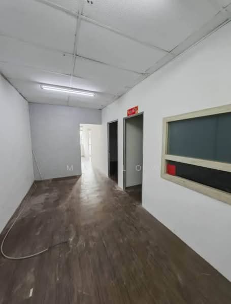Terrace Factory for Rent in Taman Universiti (Skudai) - May Low - Corridor - PropertyGuru.com.my