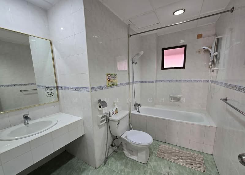 Condominium for Rent at Marina Court Resort Condominium - Kim Fuen Chin - Bathroom - PropertyGuru.com.my