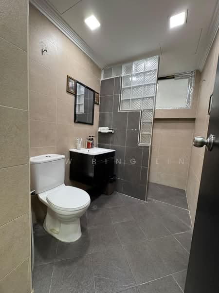 Plaza Berjaya untuk Untuk Disewa - RM 4,500 /bulan, Mac 2026 - Bathroom - PropertyGuru.com.my