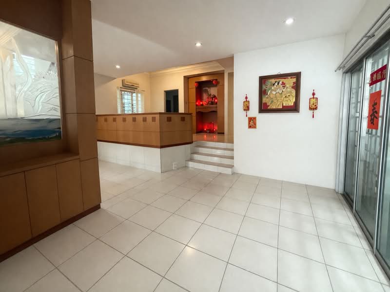 Semi-Detached House for Sale in Sungai Besi Indah (Seri Kembangan) - Lee . - Entrance - PropertyGuru.com.my
