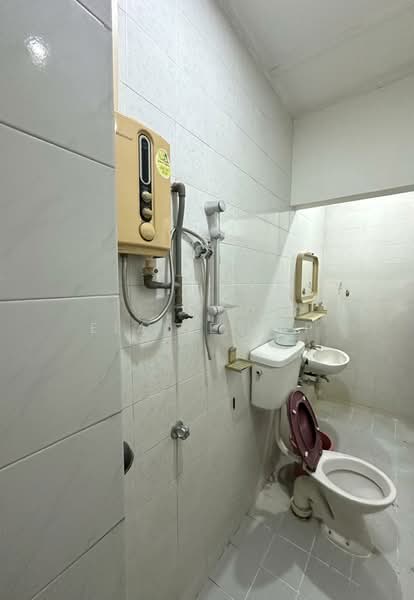 Apartment for Sale at Hijau Ria Kepong Indah - Elaine Yap - Bathroom - PropertyGuru.com.my