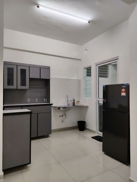Havana Beach Residences untuk Untuk Disewa - RM 1,600 /bulan, Mac 2026 - Kitchen - PropertyGuru.com.my