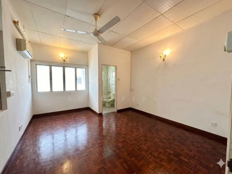 2-storey Terraced House for Sale in Petaling Jaya (Selangor) - Adam Pern - Living Room - PropertyGuru.com.my