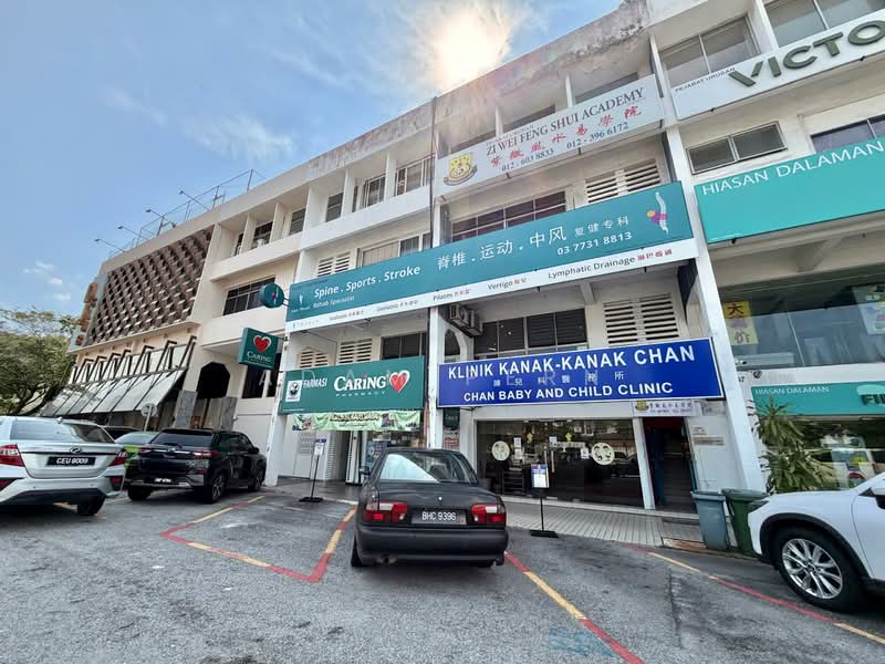 2-storey Terraced House for Sale in Petaling Jaya (Selangor) - Adam Pern - Exterior - PropertyGuru.com.my