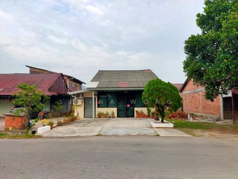 Banglo Komersial untuk Dijual di Bukit Merah (Lahat) - Selina Wong - Exterior - PropertyGuru.com.my