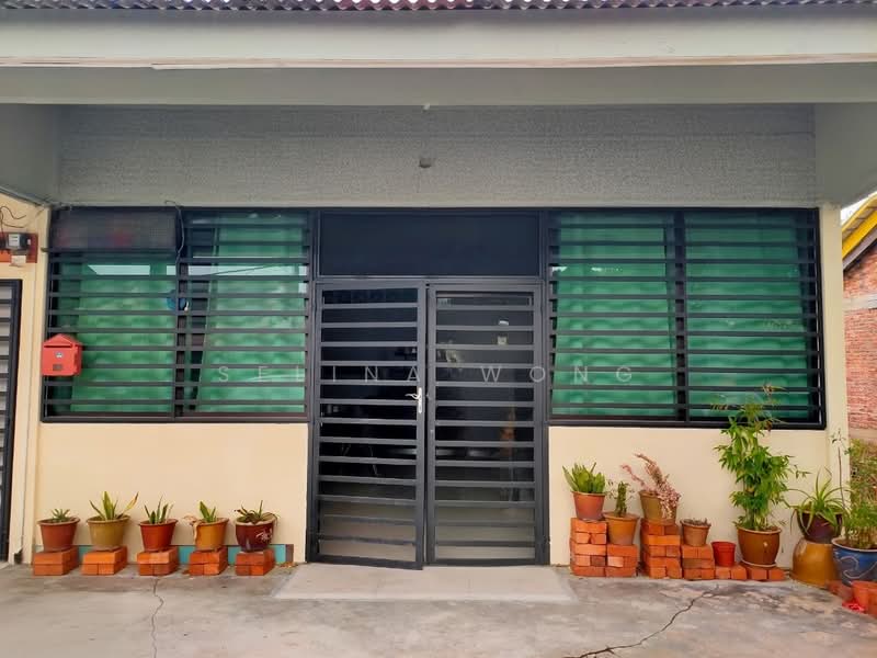Banglo Komersial untuk Dijual di Bukit Merah (Lahat) - Selina Wong - Exterior - PropertyGuru.com.my