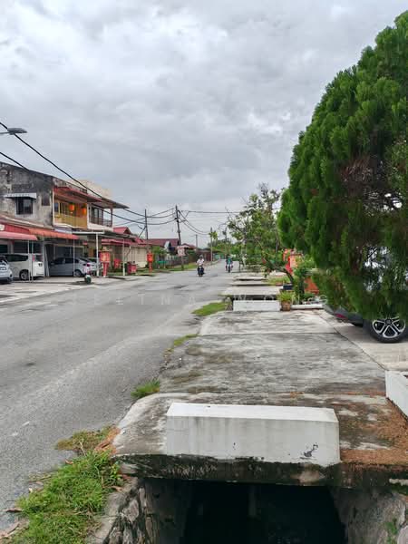 Banglo Komersial untuk Dijual di Bukit Merah (Lahat) - Selina Wong - Exterior - PropertyGuru.com.my