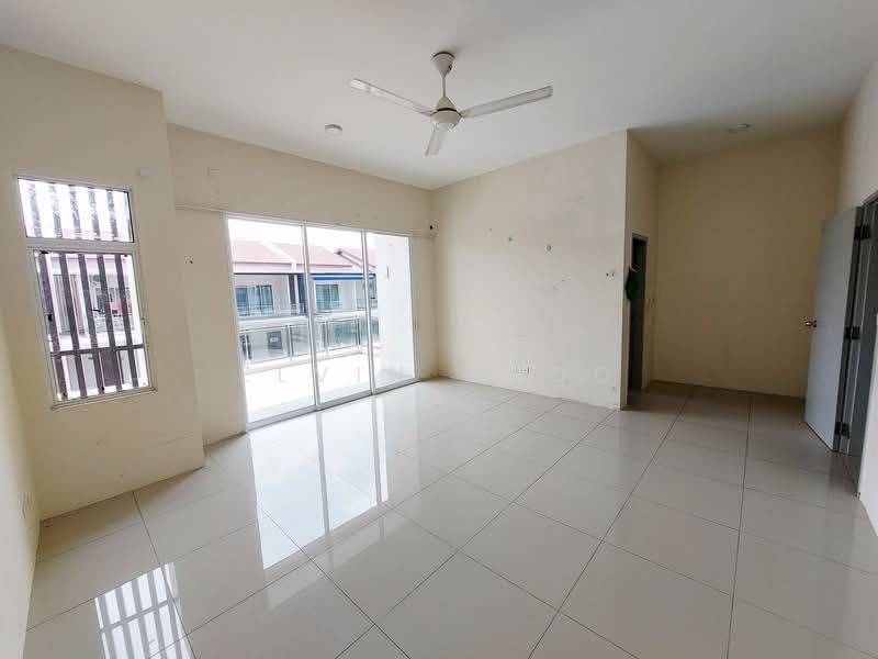Raintree Park 2 untuk Untuk Dijual - RM 570,000, Apr 2026 - Living Room - PropertyGuru.com.my