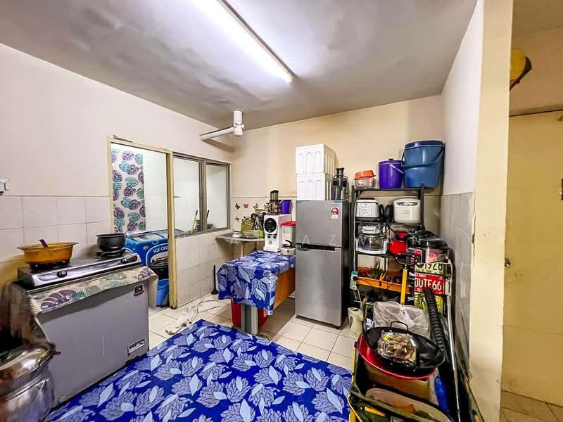 Condominium for Sale at Magna Ville - Ashraf Azwan - Kitchen - PropertyGuru.com.my