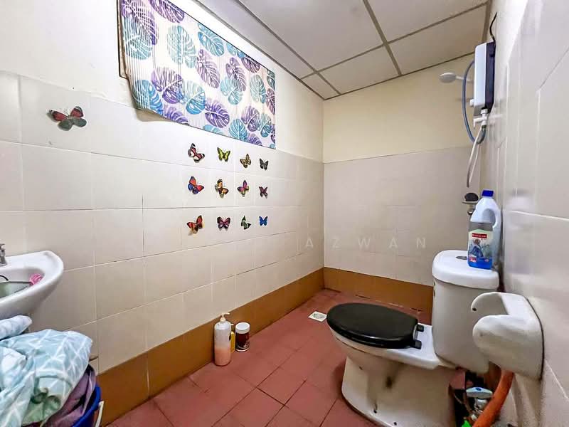 Condominium for Sale at Magna Ville - Ashraf Azwan - Bathroom - PropertyGuru.com.my