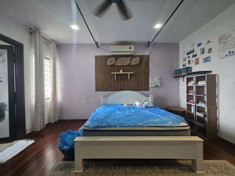 Rumah Teres 2.5-Tingkat untuk Dijual di Shah Alam (Selangor) - Jin Ooi - Bedroom - PropertyGuru.com.my