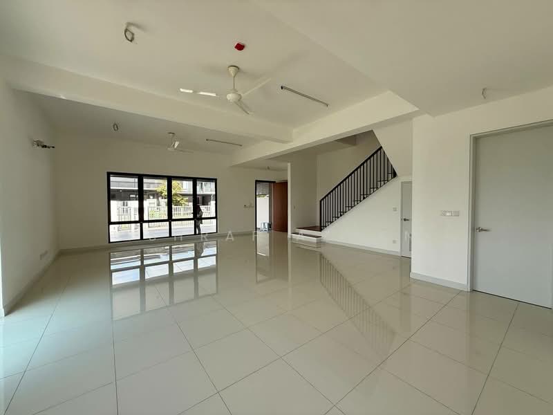 Semi-Detached House for Sale in Sungai Buloh (Selangor) - Ashraf Azwan - Living Room - PropertyGuru.com.my