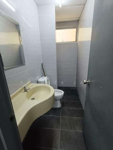 Platinum Lake PV 16 untuk Untuk Disewa - RM 2,700 /bulan, Mac 2026 - Bathroom - PropertyGuru.com.my
