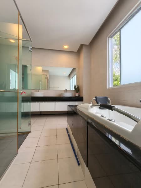 Bungalow for Sale in Setia Eco Park (Setia Alam) - Lim Lee Lee - Bathroom - PropertyGuru.com.my