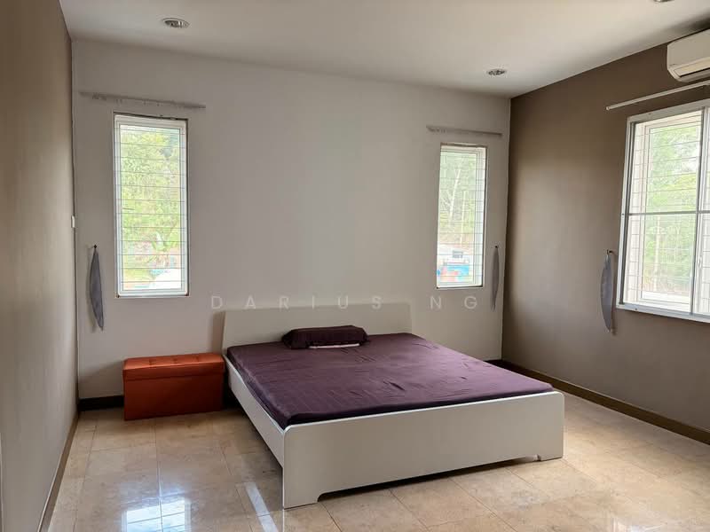 Bungalow Value Deal | 8,000 sqft | Buy Land Free House | Rasah Kemayan untuk Untuk Dijual - RM 1,350,000, Apr 2026 - Bedroom - PropertyGuru.com.my