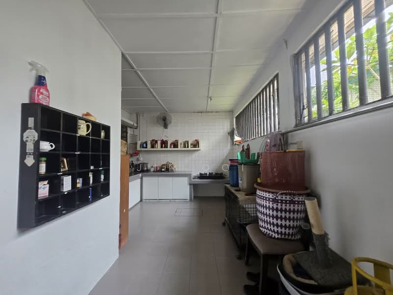 2.5-storey Terraced House for Sale in Subang Jaya (Selangor) - Jin Ooi - Kitchen - PropertyGuru.com.my