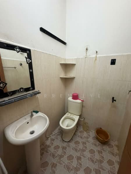 TAMAN DAYA MAJU, Bukit Mertajam untuk Untuk Dijual - RM 468,000, Mac 2026 - Bathroom - PropertyGuru.com.my