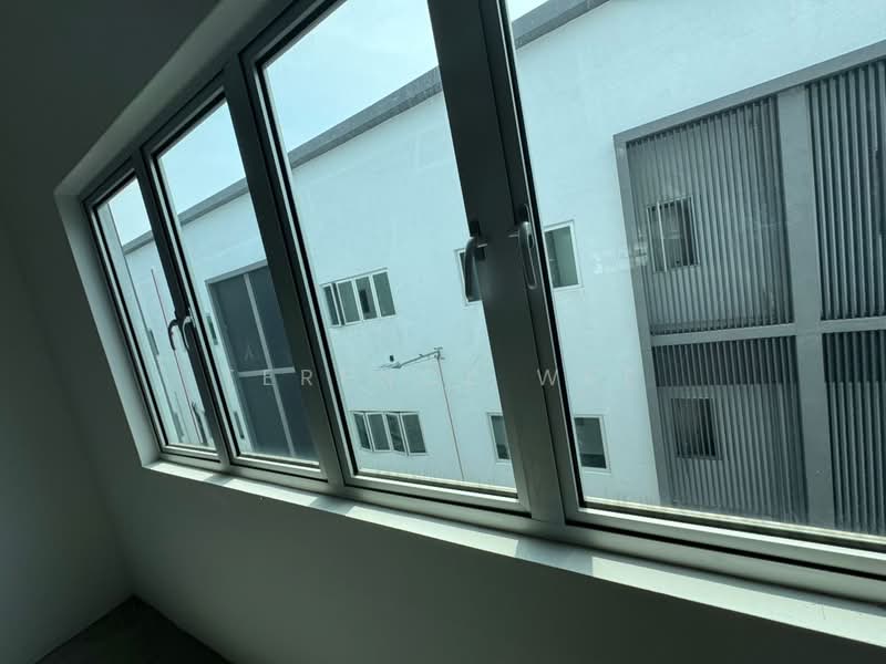 Office for Rent in Bandar Tasik Puteri (Rawang) - Terence Wee - Exterior - PropertyGuru.com.my