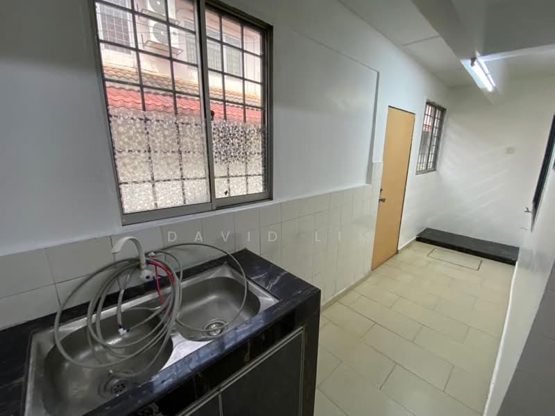 Bandar Country Homes untuk Untuk Dijual - RM 420,000, Apr 2026 - Kitchen - PropertyGuru.com.my