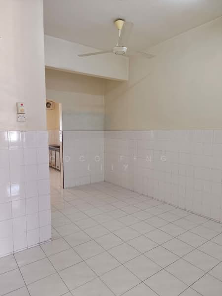 2-storey Terraced House for Sale in Taman Puteri Wangsa (Ulu Tiram) - Coco Feng Lily - Kitchen - PropertyGuru.com.my