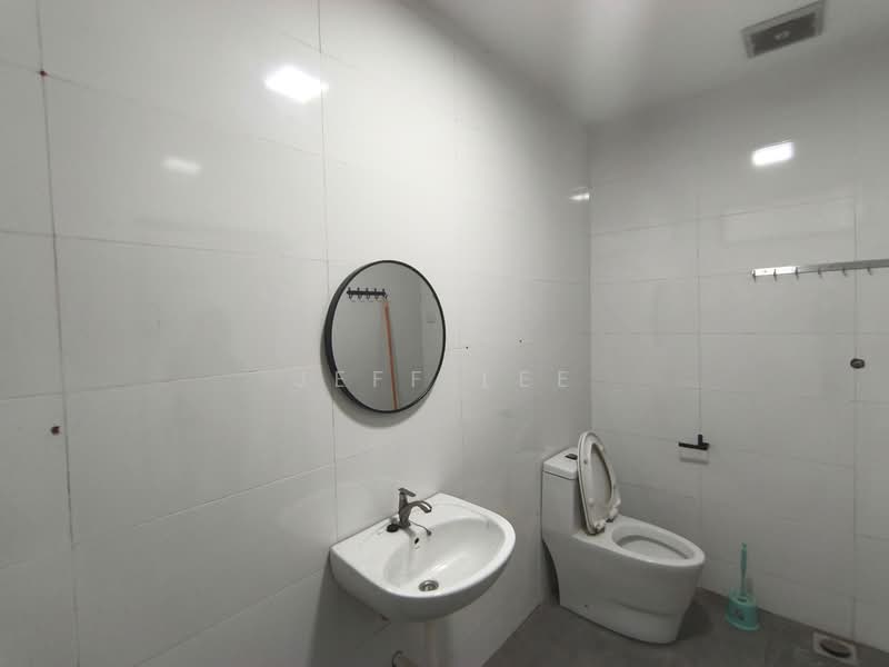 Tun Aminah untuk Untuk Dijual - RM 560,000, Apr 2026 - Bathroom - PropertyGuru.com.my