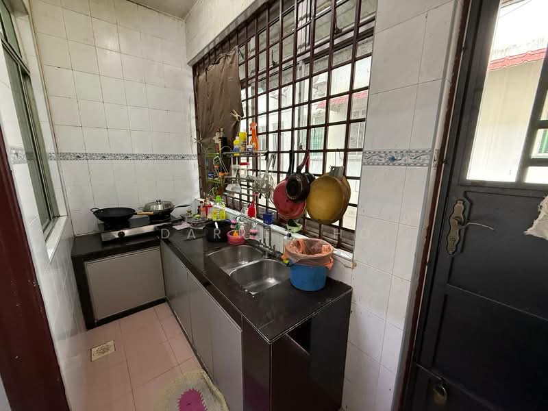 2-storey Terraced House for Sale in Taman Seri Orkid (Skudai) - Darren Ho - Kitchen - PropertyGuru.com.my