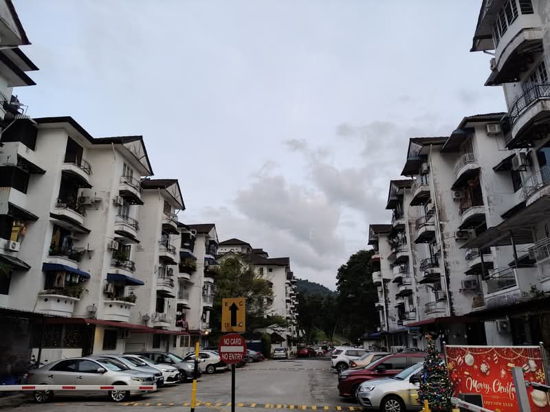 Villa Condominium untuk Untuk Disewa - RM 950 /bulan, Mac 2026 - Street View - PropertyGuru.com.my