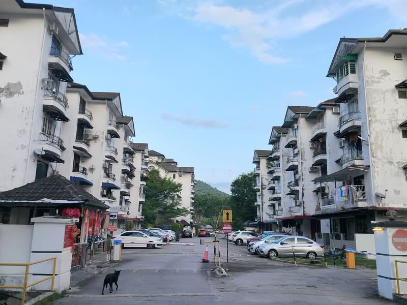 Villa Condominium untuk Untuk Disewa - RM 950 /bulan, Mac 2026 - Street View - PropertyGuru.com.my