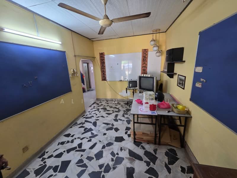 Taman Sri Segambut, 1sty, Kitchen Extended, Facing Empty untuk Untuk Dijual - RM 480,000, Mac 2026 - Study - PropertyGuru.com.my