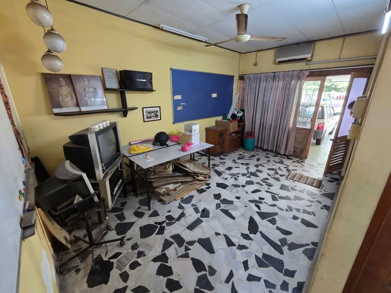 Taman Sri Segambut, 1sty, Kitchen Extended, Facing Empty untuk Untuk Dijual - RM 480,000, Mac 2026 - Living Room - PropertyGuru.com.my
