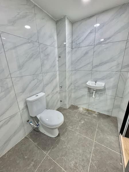 Rumah Teres 2 Tingkat untuk Dijual di Bandar Baru Permas Jaya (Permas Jaya) - DIDIE FARHAN - Bathroom - PropertyGuru.com.my
