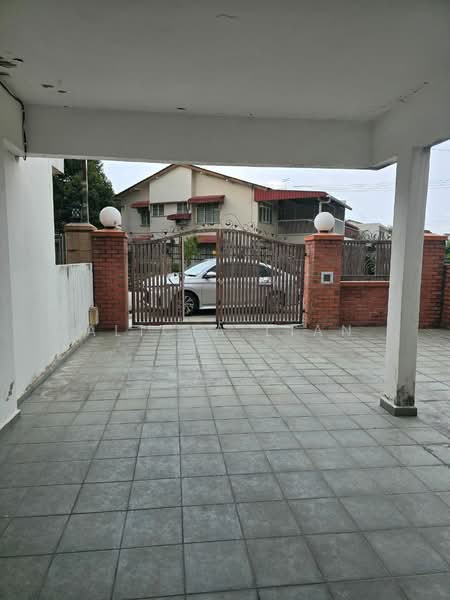 2-storey Terraced House for Sale in Taman Pelangi (Johor Bahru) - Alicia Lian - Exterior - PropertyGuru.com.my