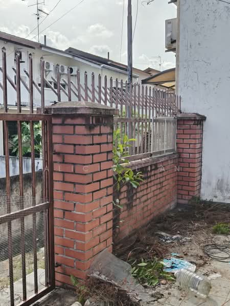 2-storey Terraced House for Sale in Taman Pelangi (Johor Bahru) - Alicia Lian - Exterior - PropertyGuru.com.my