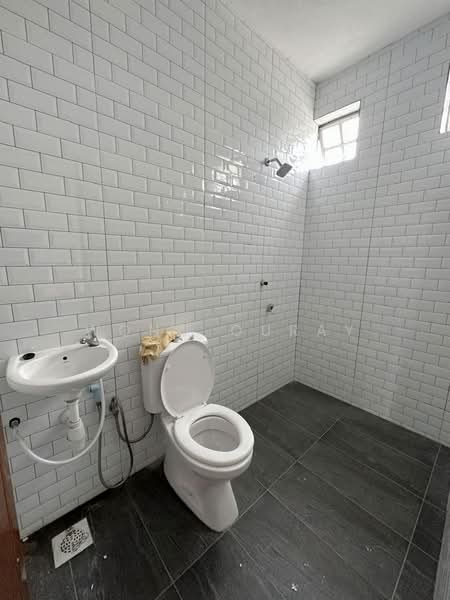2-storey Terraced House for Sale in Bandar Baru Uda (Tampoi) - Wong Ouray - Bathroom - PropertyGuru.com.my