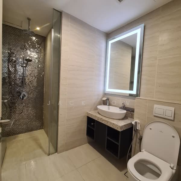 Service Residence for Rent at Star Residences Two - Jack Low - Bathroom - PropertyGuru.com.my