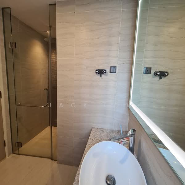 Service Residence for Rent at Star Residences Two - Jack Low - Bathroom - PropertyGuru.com.my
