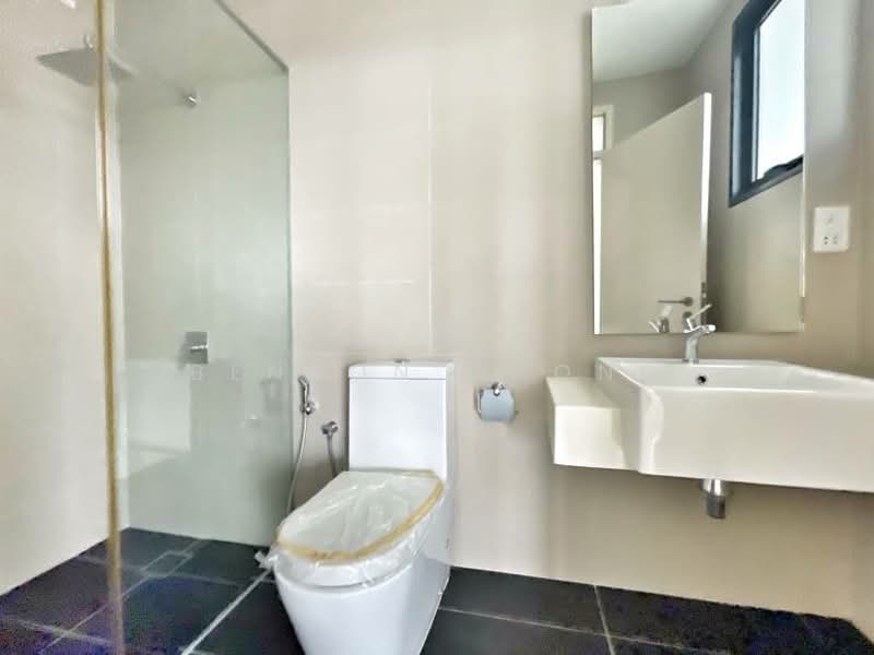 Service Residence for Sale at Sunway Citrine Residences - Benson Chong - Bathroom - PropertyGuru.com.my