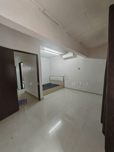 Taman Sri Sinar untuk Untuk Dijual - RM 480,000, Mac 2026 - Bedroom - PropertyGuru.com.my