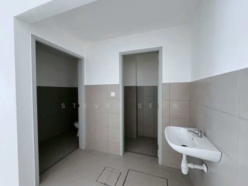 Shop for Rent in Bayan Baru (Penang) - Steven Seow - Bathroom - PropertyGuru.com.my