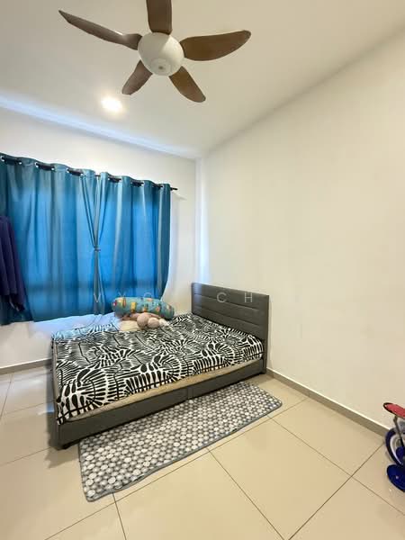 Condominium for Sale at The Edge Residence - Vyon Chee - Bedroom - PropertyGuru.com.my